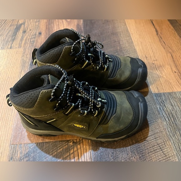 NWOT KEEN Ridge Flex mid WP; Size 4 - Picture 4 of 6